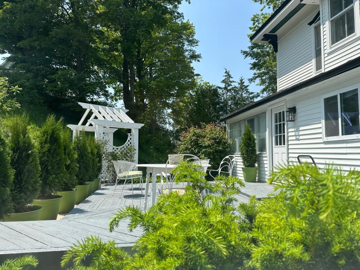 The Belvedere B&B Charlevoix Esterno foto